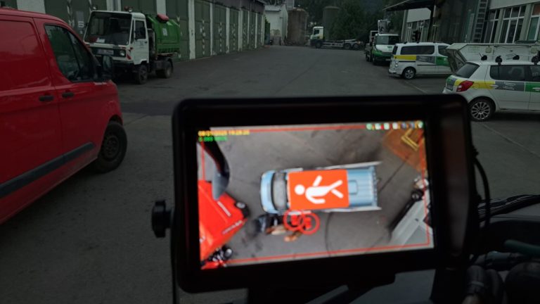 eed9fd66-fccb-40ce-ab4a-4514f3d5a4e1 2